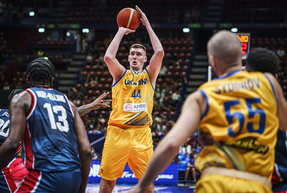 Центровий збірної України зіграє за Нікс в Літній лізі НБА